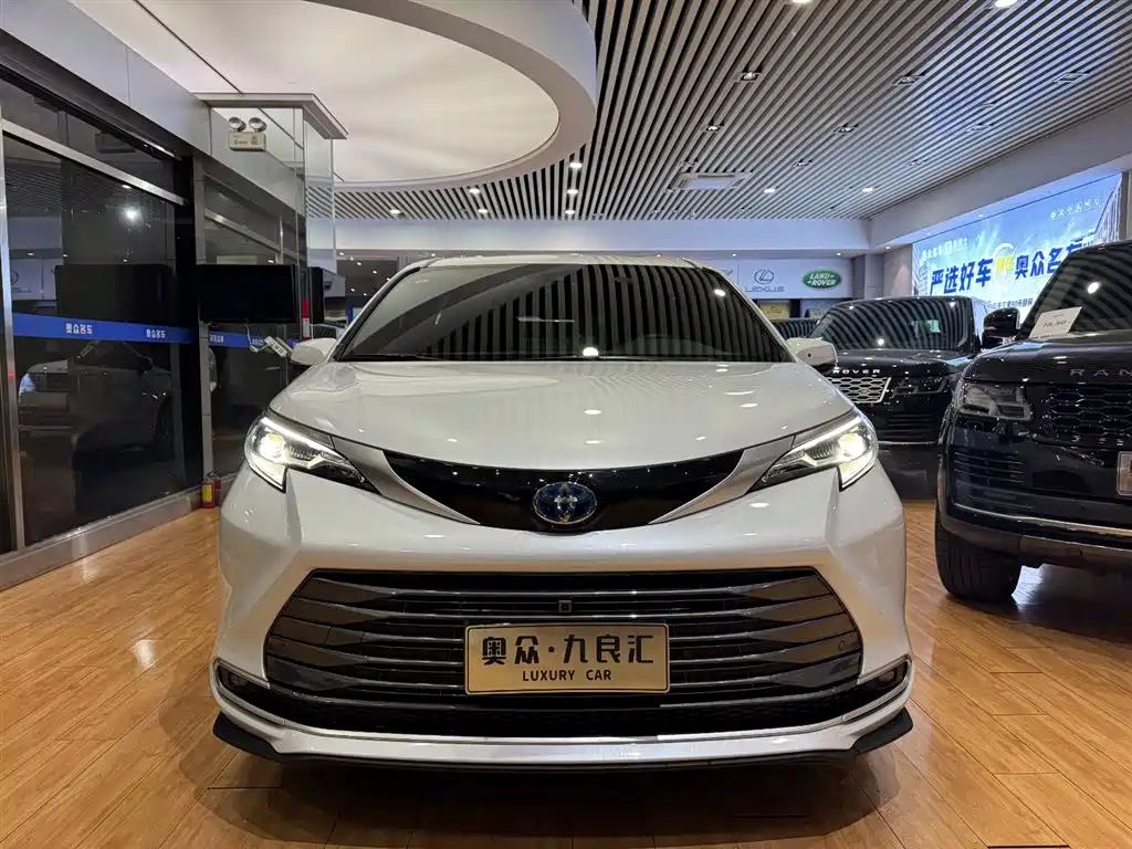 SIENNA 2023 2.5L Hybrid Premium Edition купить на сайте DeffCars