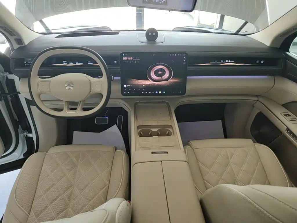 NIO ES8 2026 Six-seater Executive Signature Edition купить на сайте DeffCars