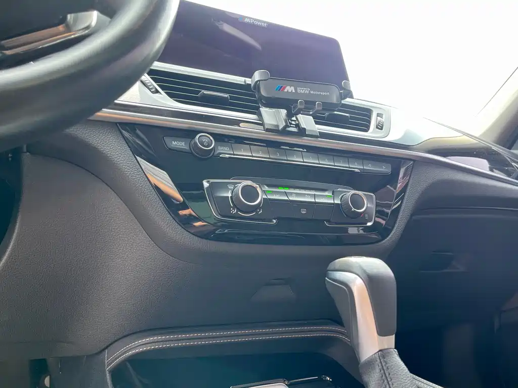 BMW 1 Series 2019 120i Leading M Sports Package купить на сайте DeffCars