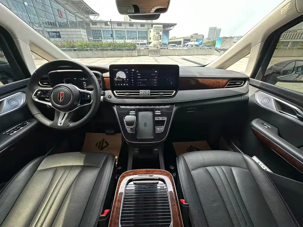 Hongqi HQ9 2023 2.0T Zhilian Flagship Edition купить на сайте DeffCars