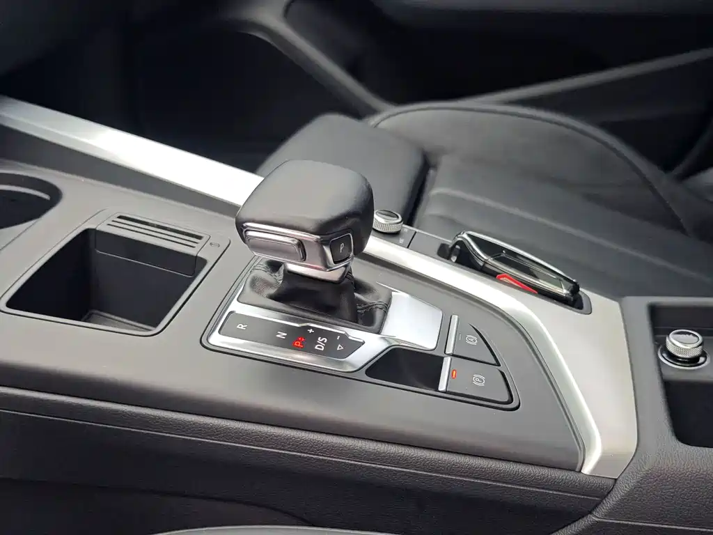 Audi A4L 2020 40 TFSI Fashionable and Dynamic купить на сайте DeffCars