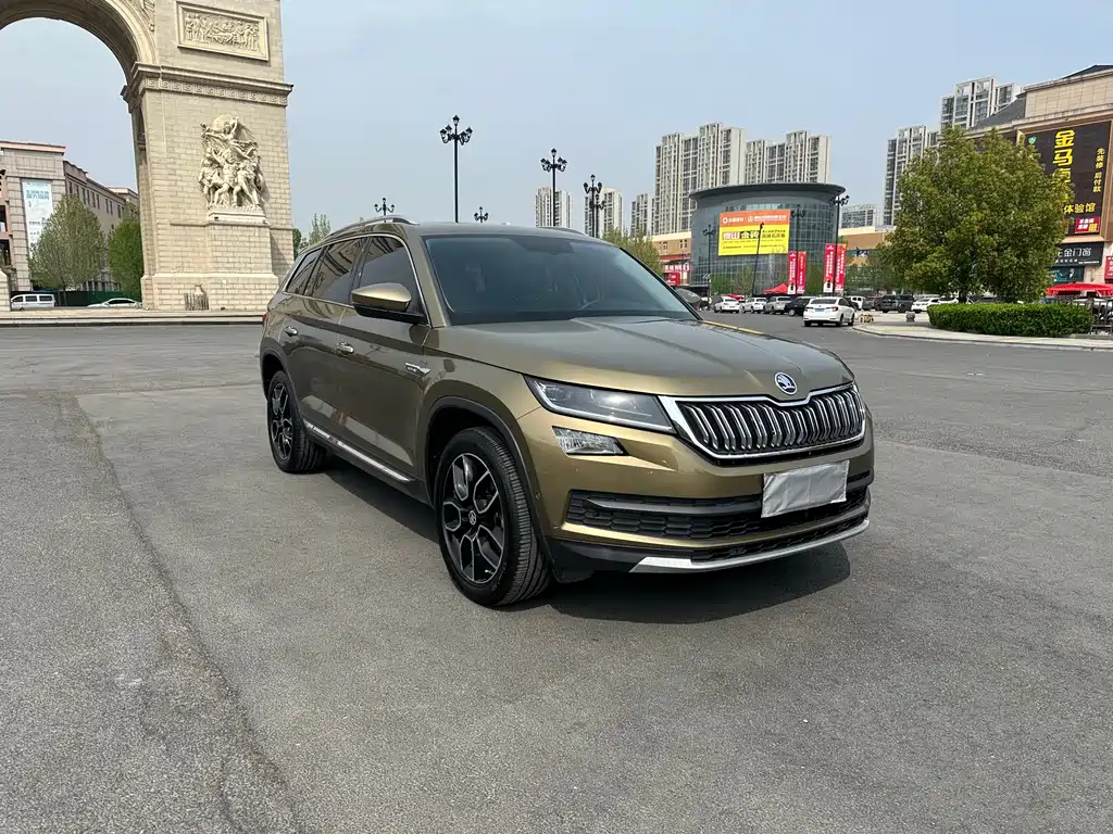 Kodiak 2019 facelift TSI330 7-seater two-wheel drive luxury premium version National V купить на сайте DeffCars