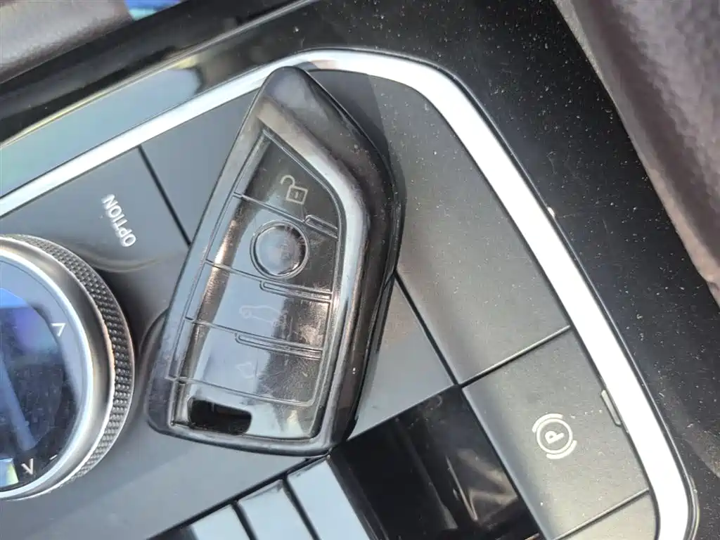 BMW iX3 2023 innovative model купить на сайте DeffCars