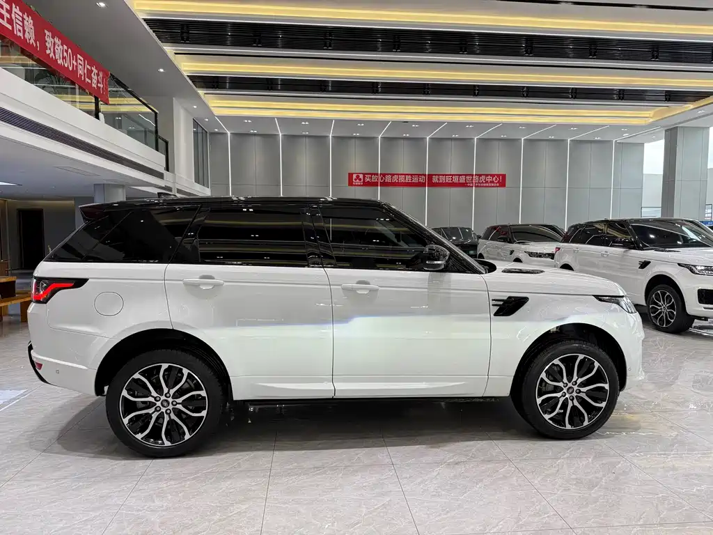 Range Rover Sport 2021 3.0 L6 Black Edition купить на сайте DeffCars