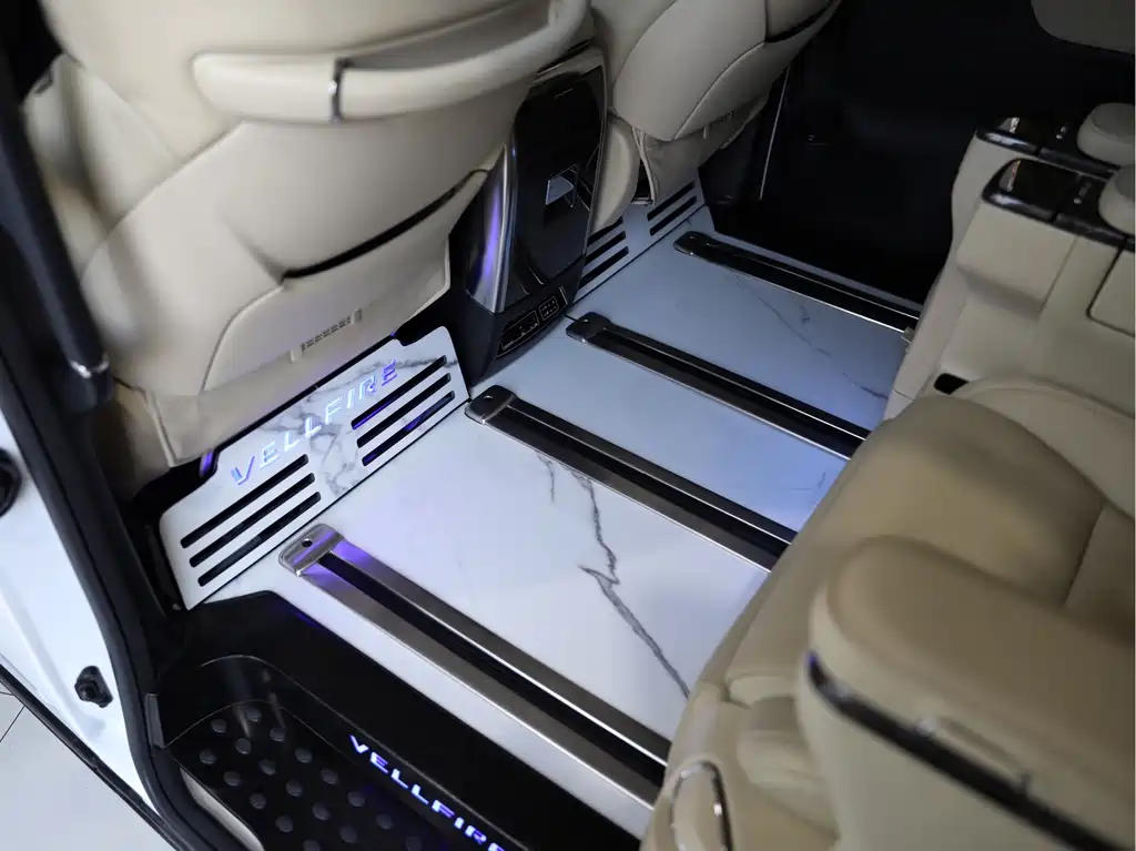 Wilfa 2021 Crown Dual Engine 2.5L HV Premium Edition купить на сайте DeffCars