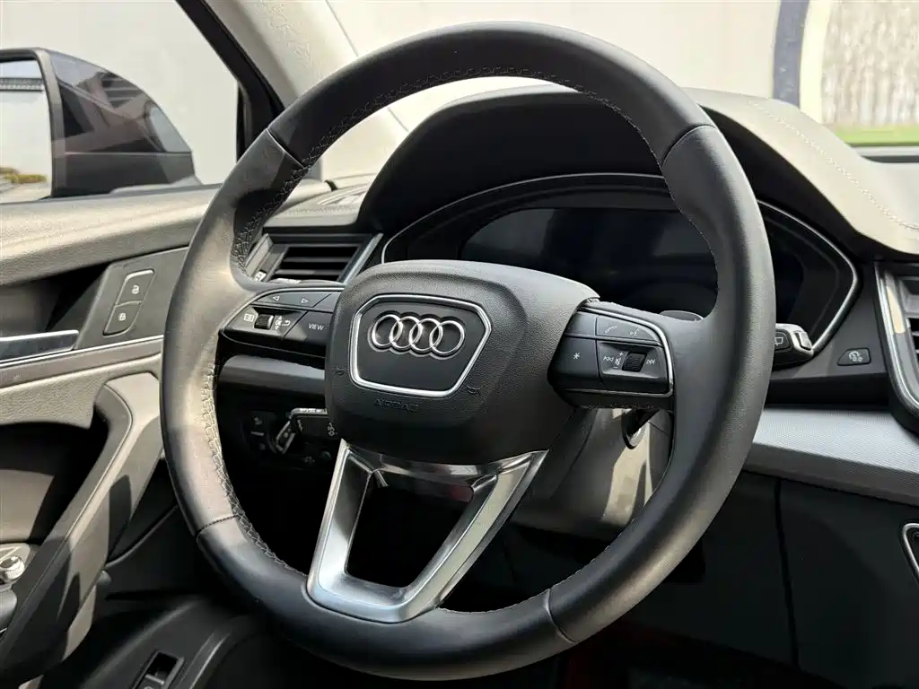 Audi Q5L 2022 40T Fashionable and Elegant Model купить на сайте DeffCars