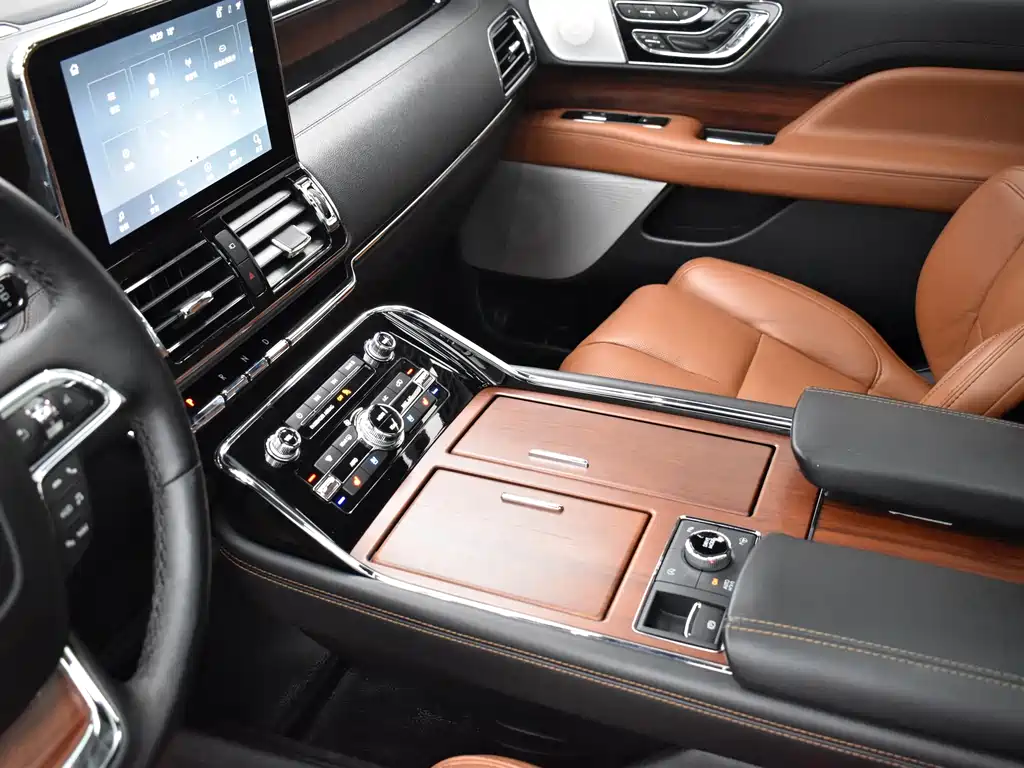 Navigator 2020 3.5T Honor Edition купить на сайте DeffCars