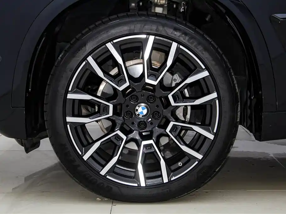 BMW X5 2023 xDrive 40Li M Sports Night Package купить на сайте DeffCars