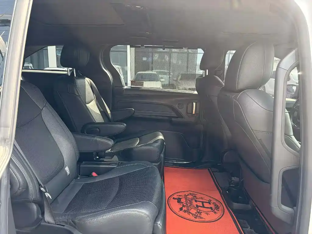 SIENNA 2023 2.5L Hybrid Extreme Edition купить на сайте DeffCars