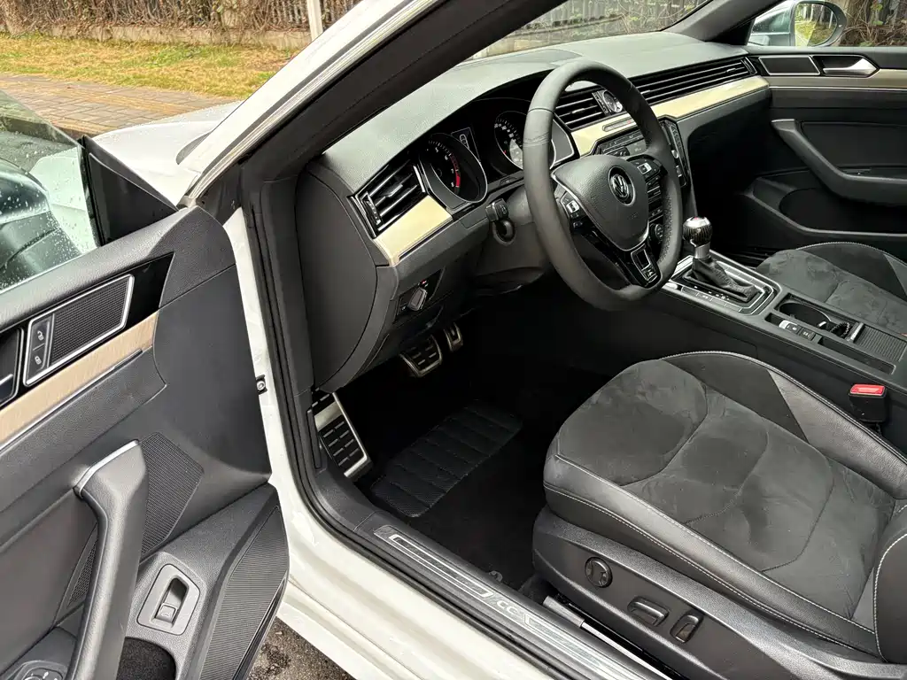 FAW-Volkswagen CC 2019 330TSI Huayan Edition National VI купить на сайте DeffCars