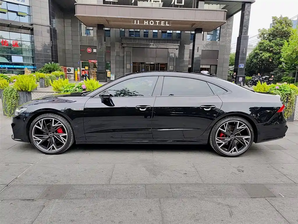 Audi A7L 2024 45 TFSI quattro Black Warrior Edition купить на сайте DeffCars