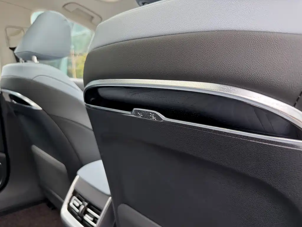 Hongqi H5 PHEV 2025 170 super hybrid version купить на сайте DeffCars