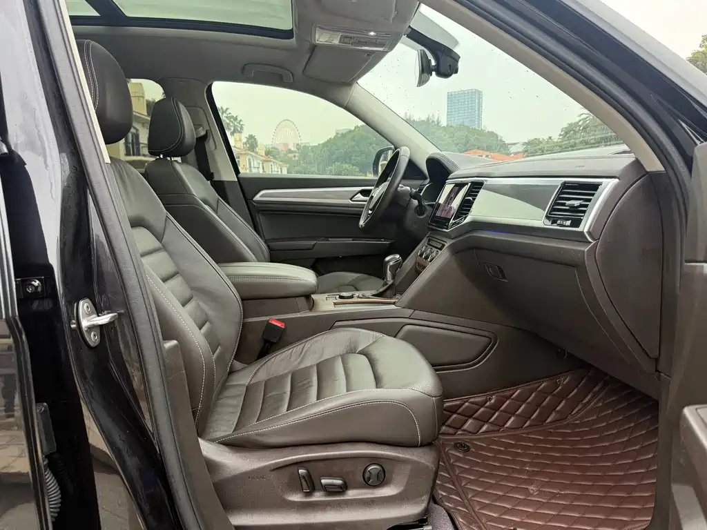 Touron 2020 380TSI four-wheel drive luxury version National VI купить на сайте DeffCars