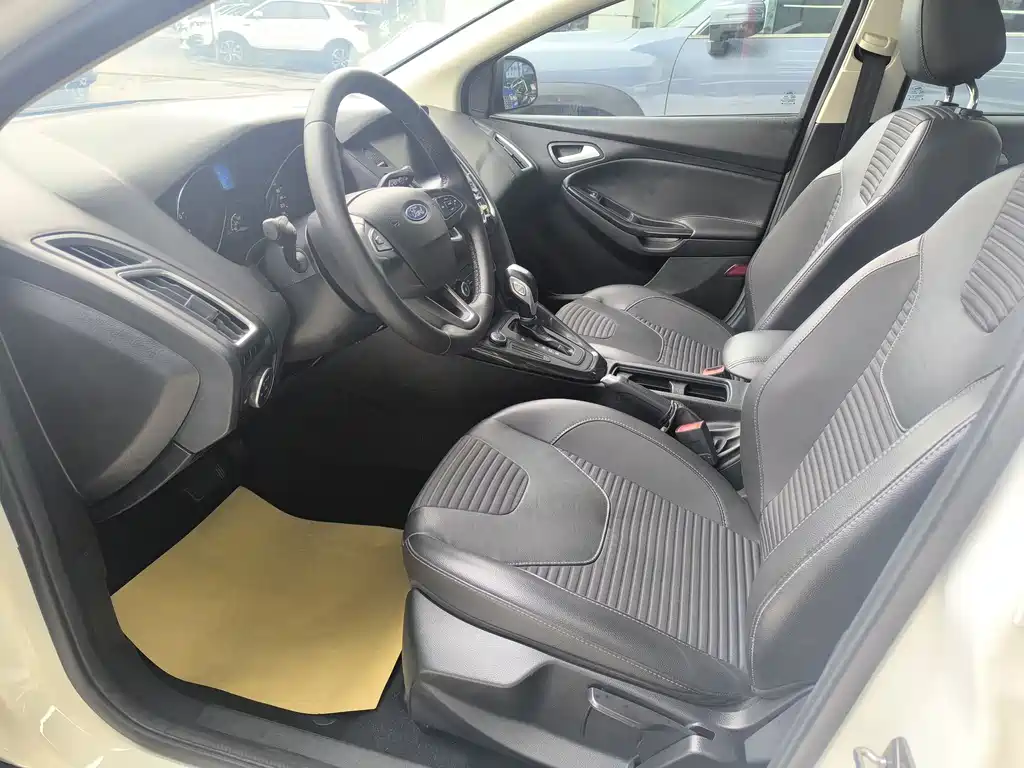 Focus 2018 sedan classic 1.6L automatic stylish smart mobility version купить на сайте DeffCars