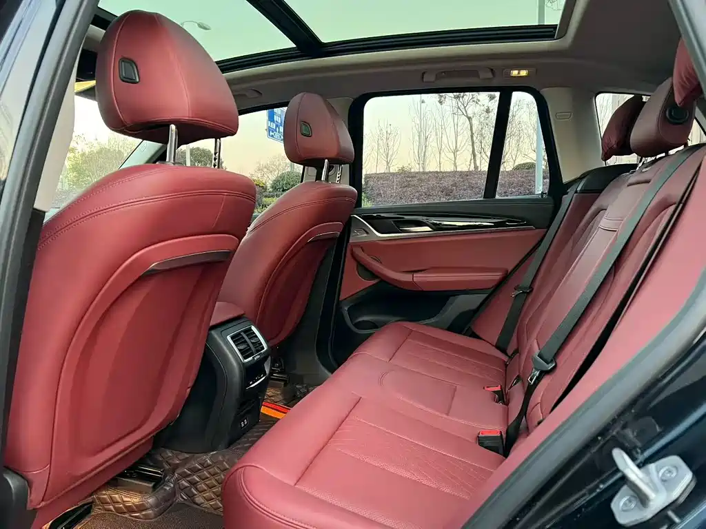BMW X3 2022 facelift xDrive25i M sports package купить на сайте DeffCars