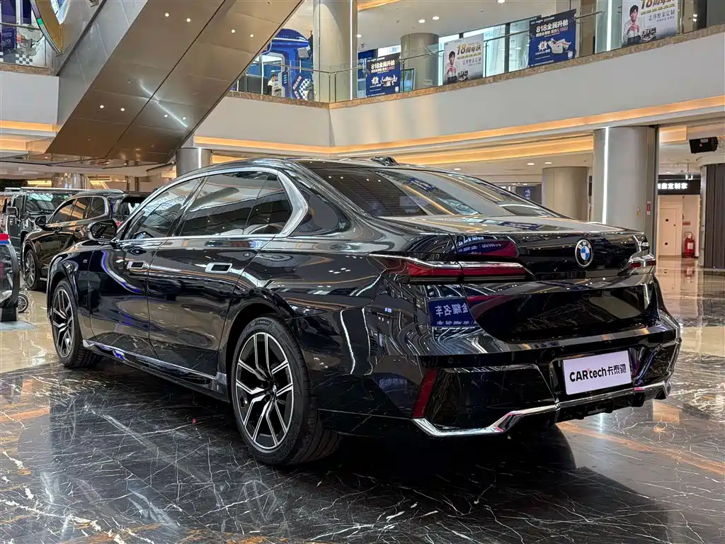 BMW 7 Series 2023 735Li M Sports Package купить на сайте DeffCars