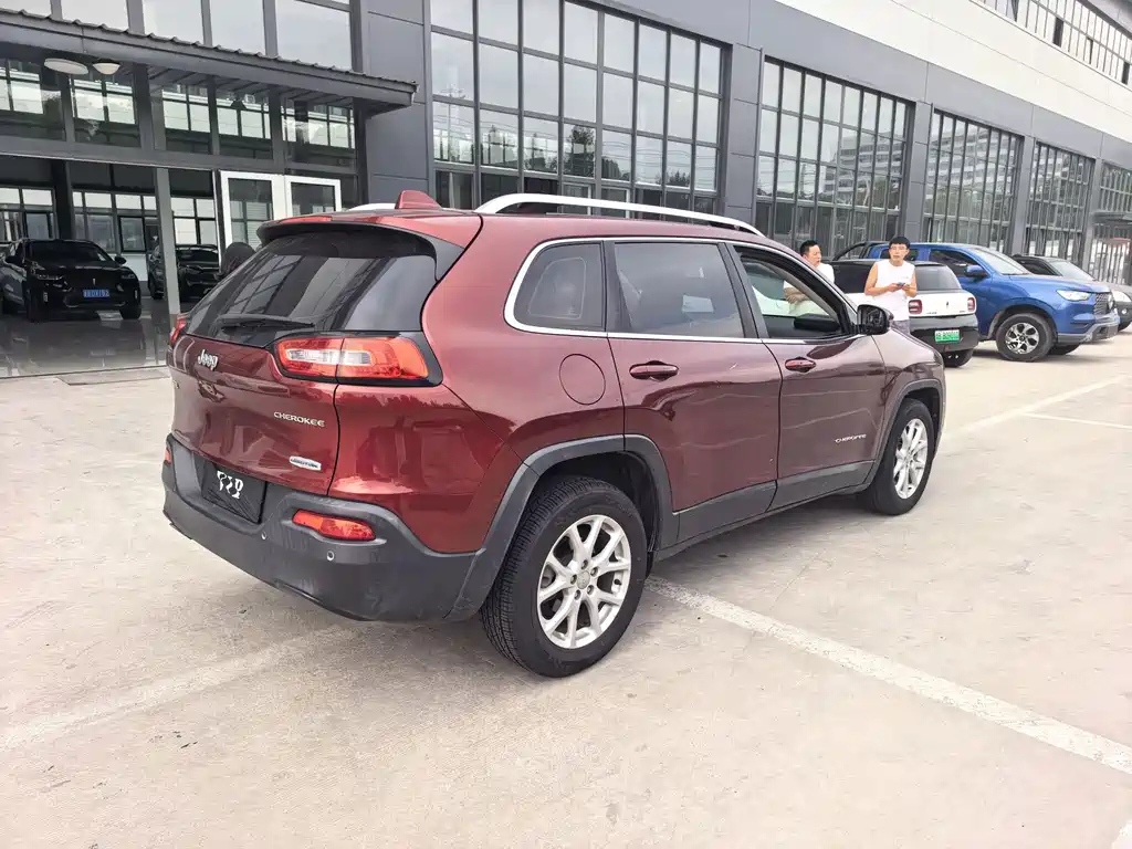 Liberty Light 2016 2.0L Superior Edition купить на сайте DeffCars