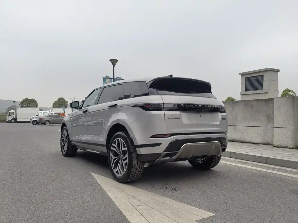 Range Rover Evoque 2024 Range Rover Evoque L SE Yuguang Zunyao Edition купить на сайте DeffCars