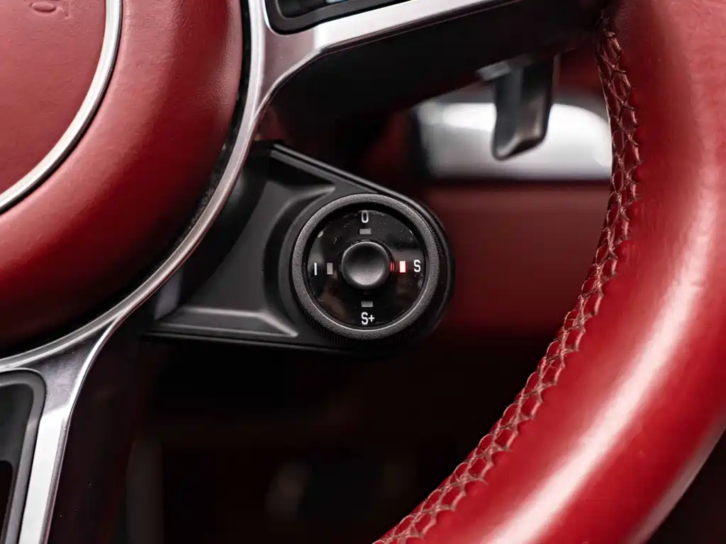Porsche 911 2016 Carrera Cabriolet 3.0T купить на сайте DeffCars