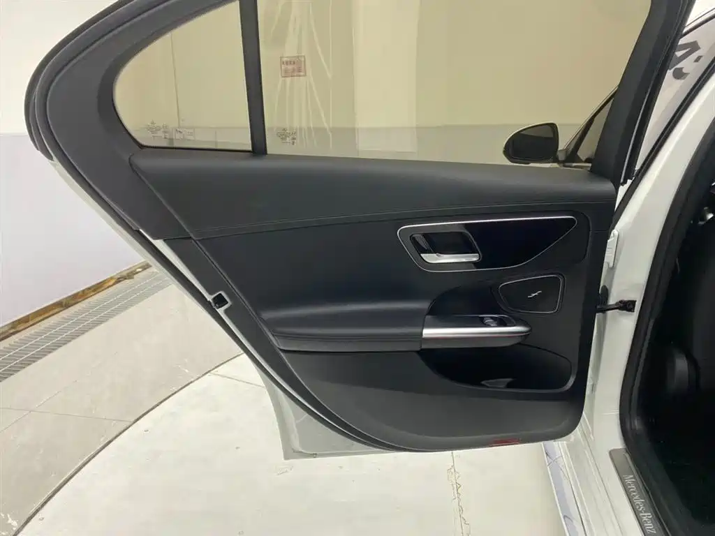 Mercedes-Benz C-Class 2024 facelift C 260 L sports version купить на сайте DeffCars