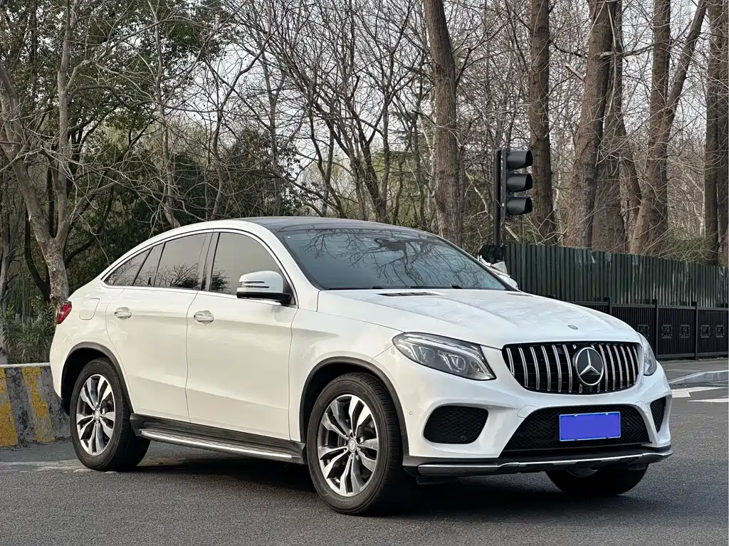 Mercedes-Benz GLE Coupe 2017 GLE 400 4MATIC Coupe SUV купить на сайте DeffCars