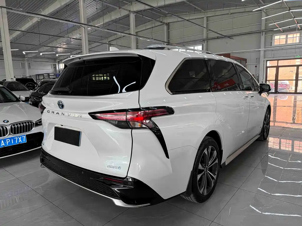 Grevia 2023 2.5L Hybrid Premium PLUS Edition купить на сайте DeffCars