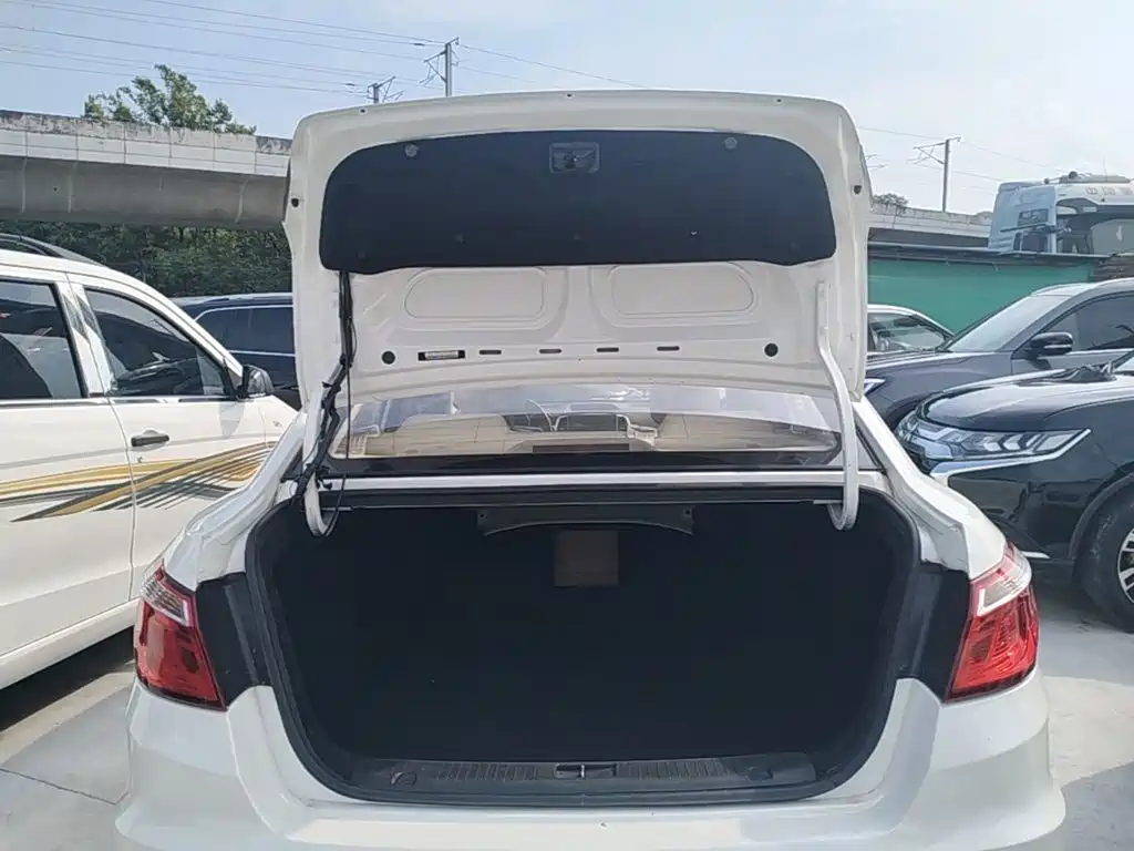 Eado 2014 1.6L manual luxury model купить на сайте DeffCars