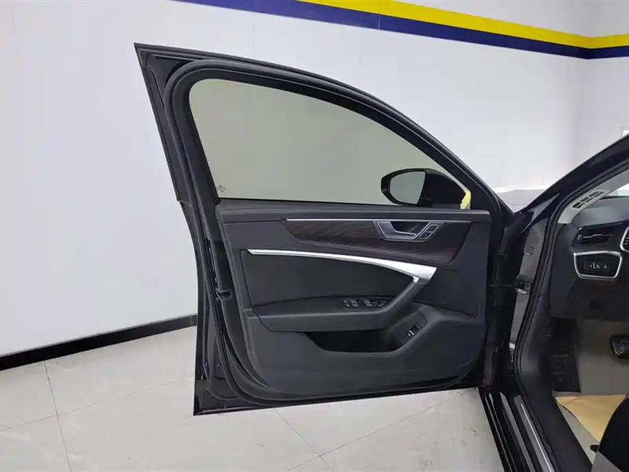 Audi A6L 2023 facelift 45 TFSI premium model купить на сайте DeffCars