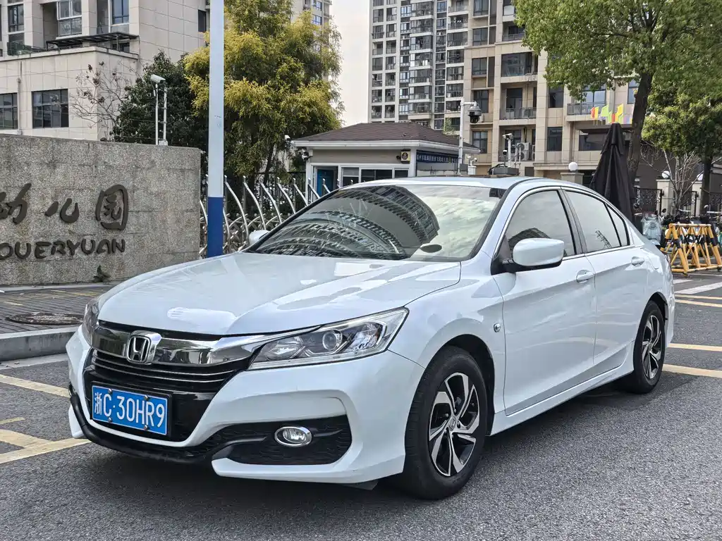 Accord 2016 2.0L Comfort Edition купить на сайте DeffCars