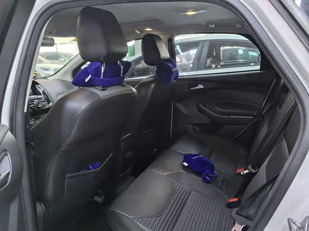 Focus 2017 hatchback EcoBoost 125 automatic super stylish smart mobility version купить на сайте DeffCars