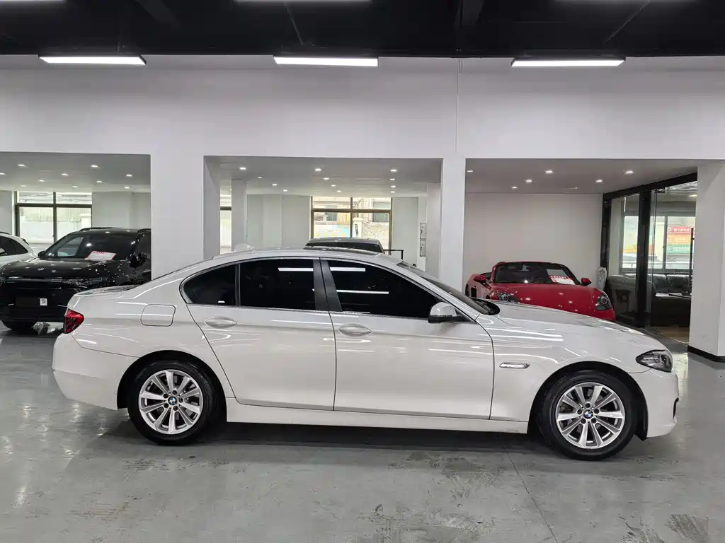 BMW 5 Series Imported 2015 520i Elegant купить на сайте DeffCars
