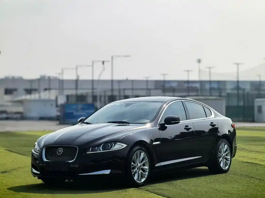 Jaguar XF 2015 XF 2.0T Luxury Edition купить на сайте DeffCars