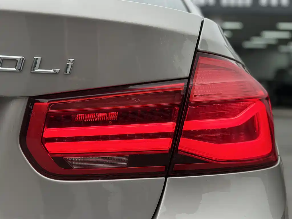 BMW 3 Series 2019 320Li Fashion Model купить на сайте DeffCars