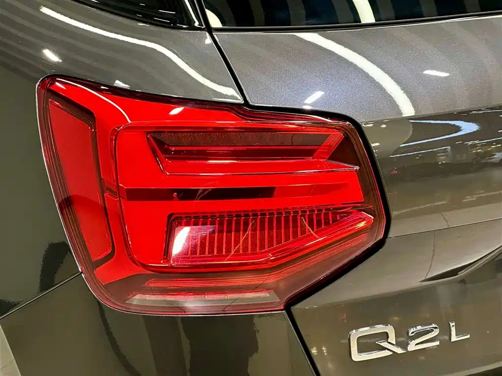 Audi Q2L 2021 35 TFSI fashionable and dynamic купить на сайте DeffCars