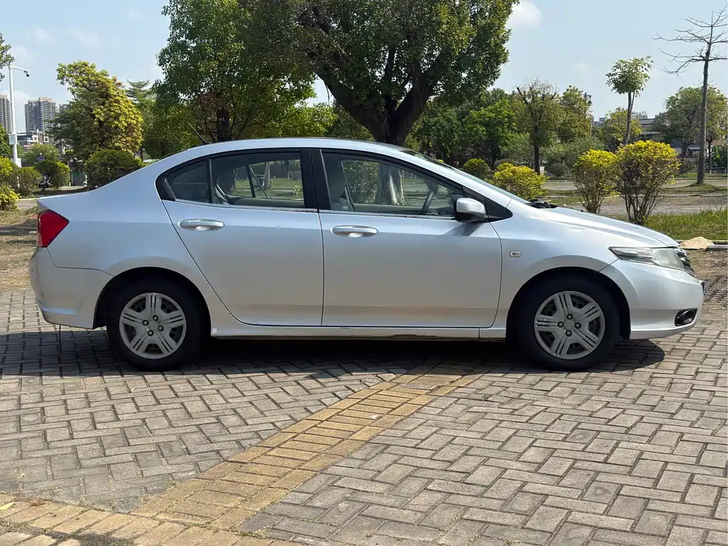 Fengfan Classic 2012 1.5L manual comfort version купить на сайте DeffCars