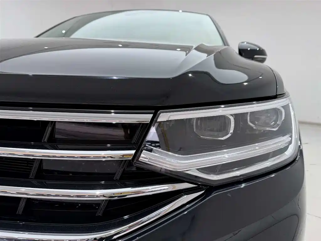 Tiguan L 2024 330TSI automatic two-wheel drive R-Line version купить на сайте DeffCars