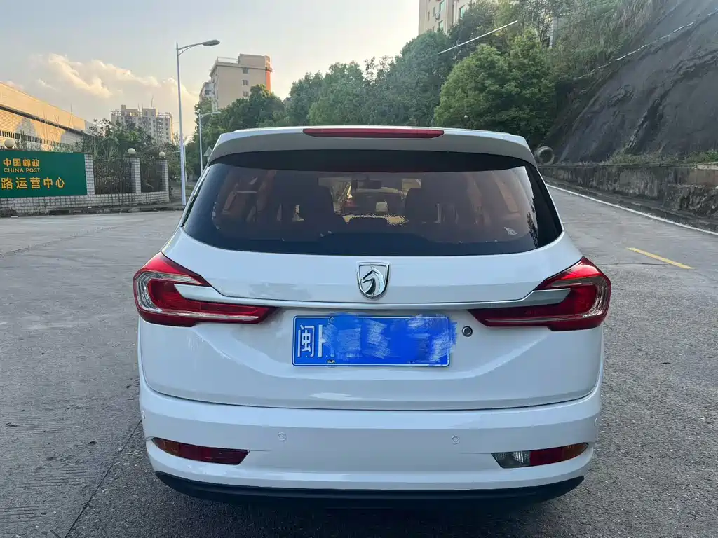 Baojun 310W 2017 1.2L Manual Value Model National V купить на сайте DeffCars