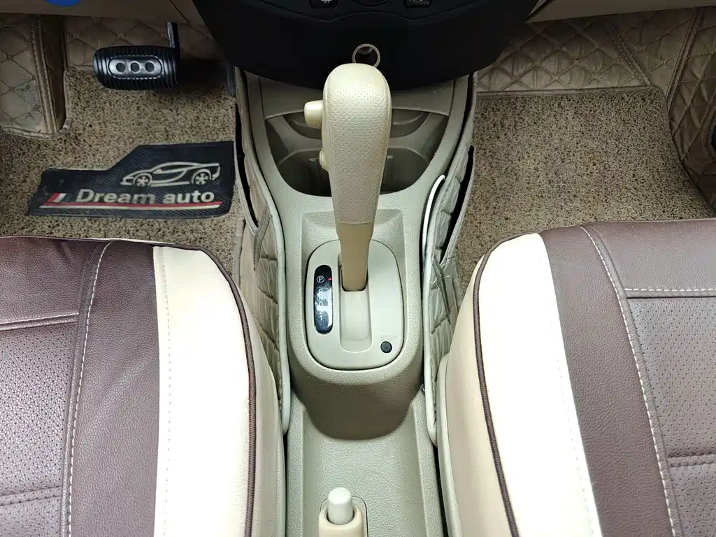 Livina 2010 Jinyue Edition 1.6L Automatic Super Type купить на сайте DeffCars
