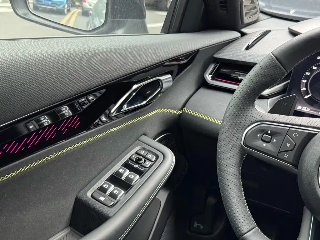 Lynk & Co 03 2026 1.5TD DCT Halo купить на сайте DeffCars