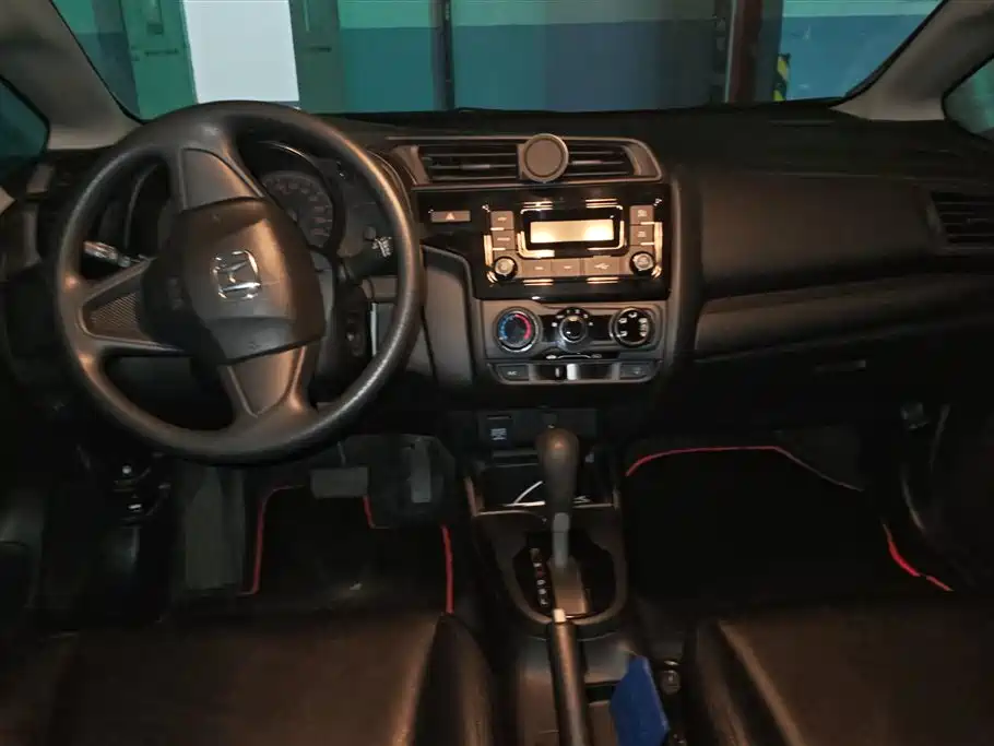 Fit 2018 1.5L CVT Comfort Sunroof Edition купить на сайте DeffCars