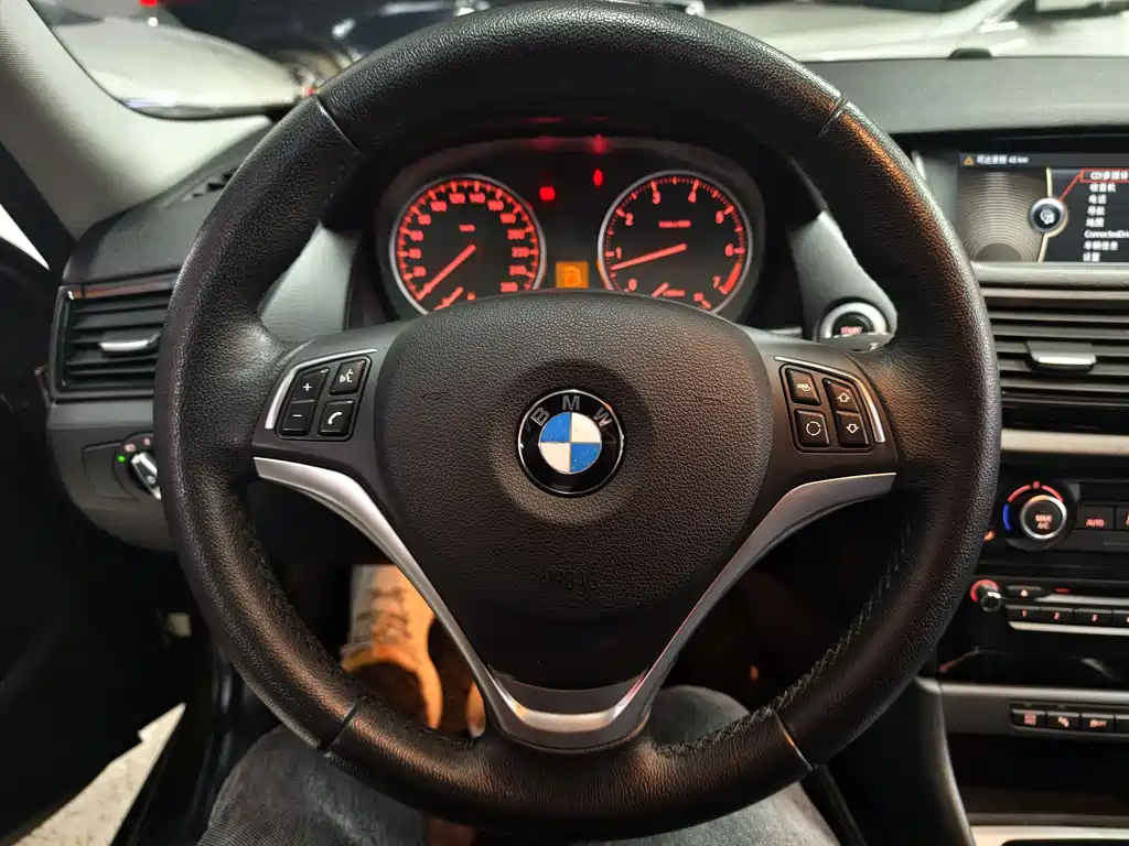 BMW X1 2014 sDrive18i leading model купить на сайте DeffCars