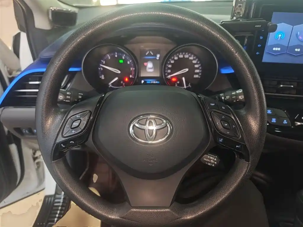 Toyota C-HR 2021 2.0L Comfort Edition купить на сайте DeffCars