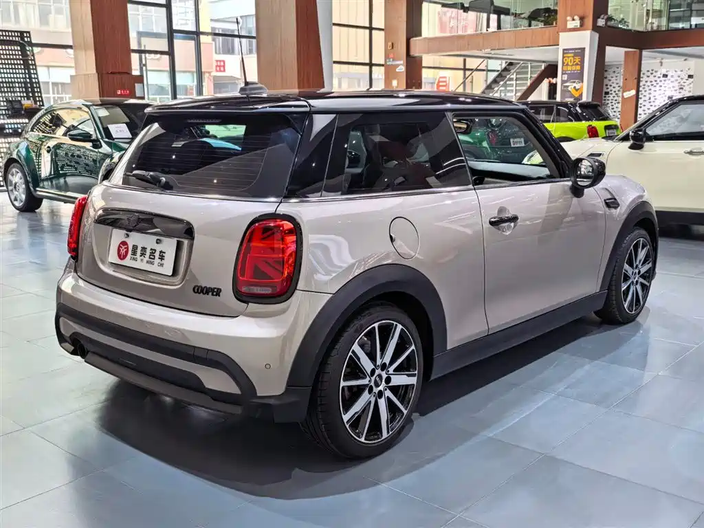 MINI 2022 1.5T COOPER Artist купить на сайте DeffCars