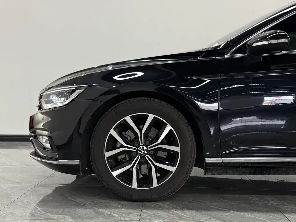 Magotan 2020 330TSI DSG leading model купить на сайте DeffCars
