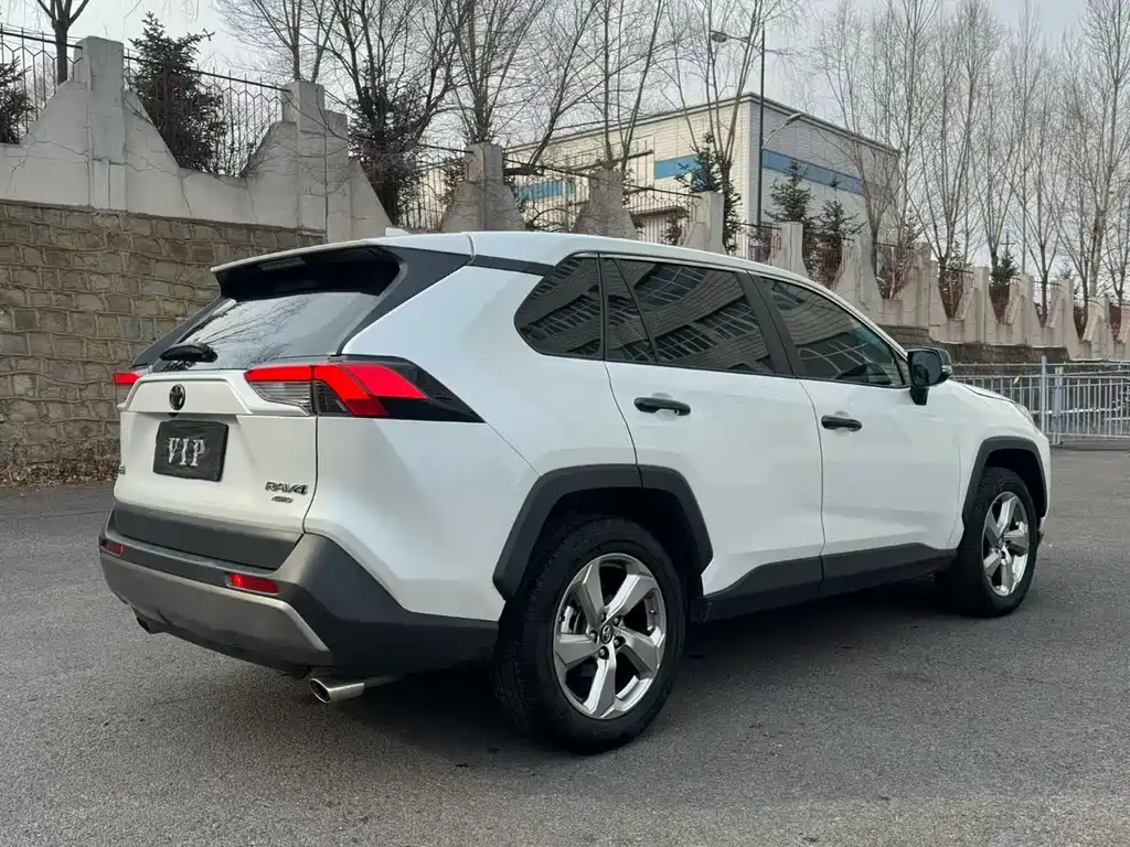 RAV4 Rongfang 2021 2.0L CVT four-wheel drive fashion PLUS version купить на сайте DeffCars