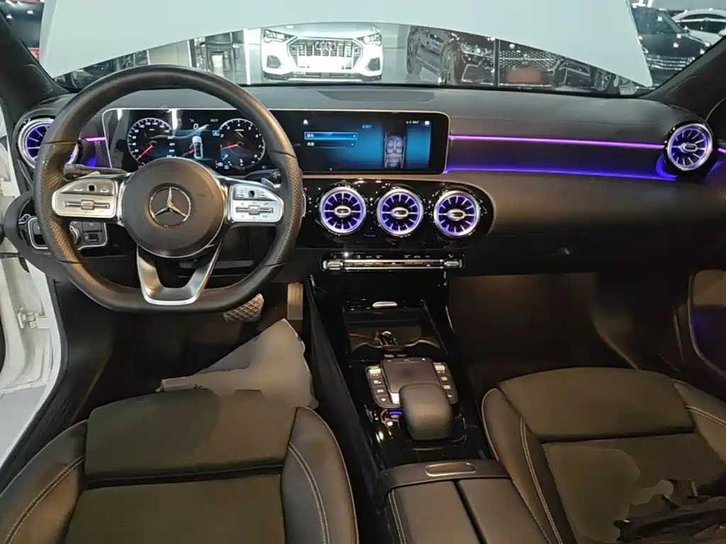 Mercedes-Benz A-Class 2020 Facelift A 200 L Sports Sedan Fashionable купить на сайте DeffCars