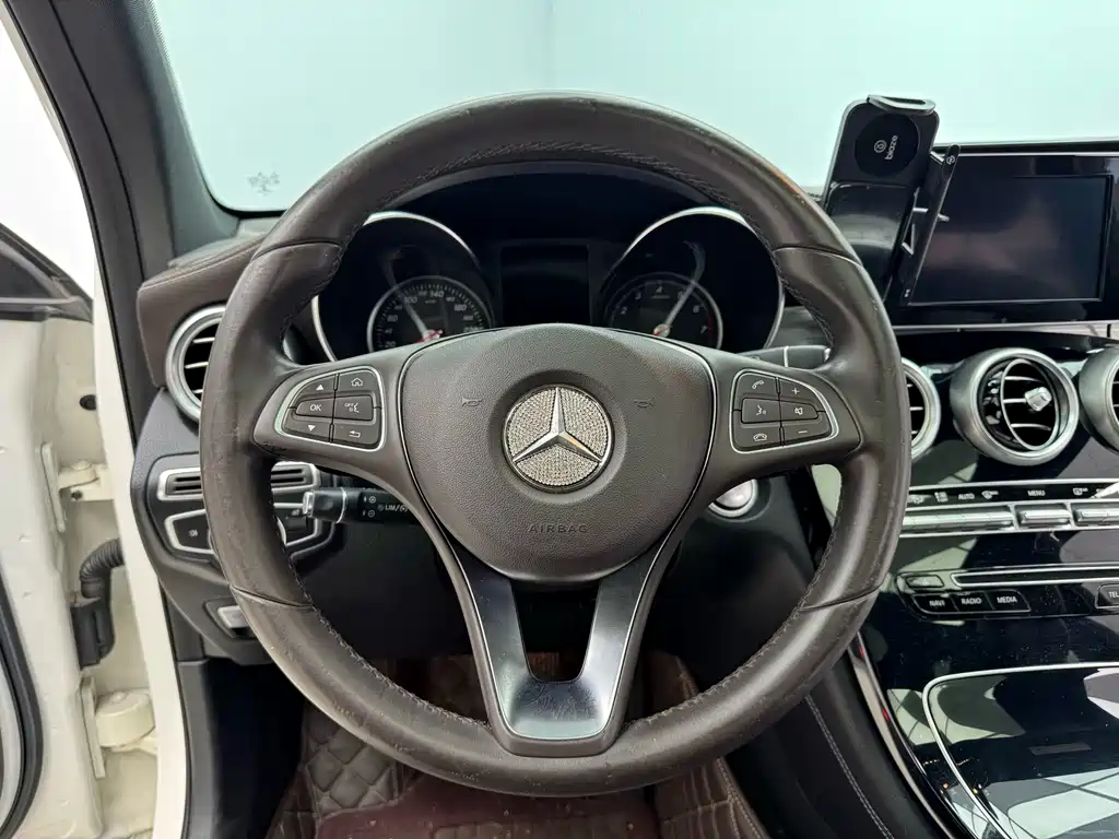 Mercedes GLC 2018 200 4MATIC купить на сайте DeffCars