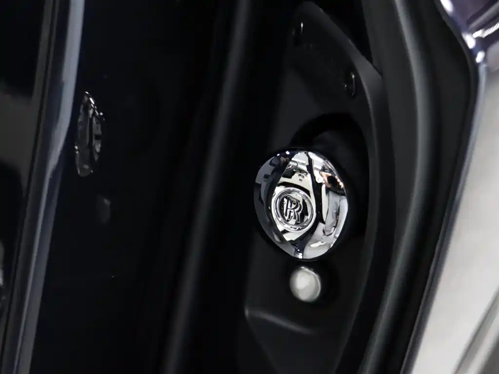 Ghost 2021 6.7T standard wheelbase version купить на сайте DeffCars