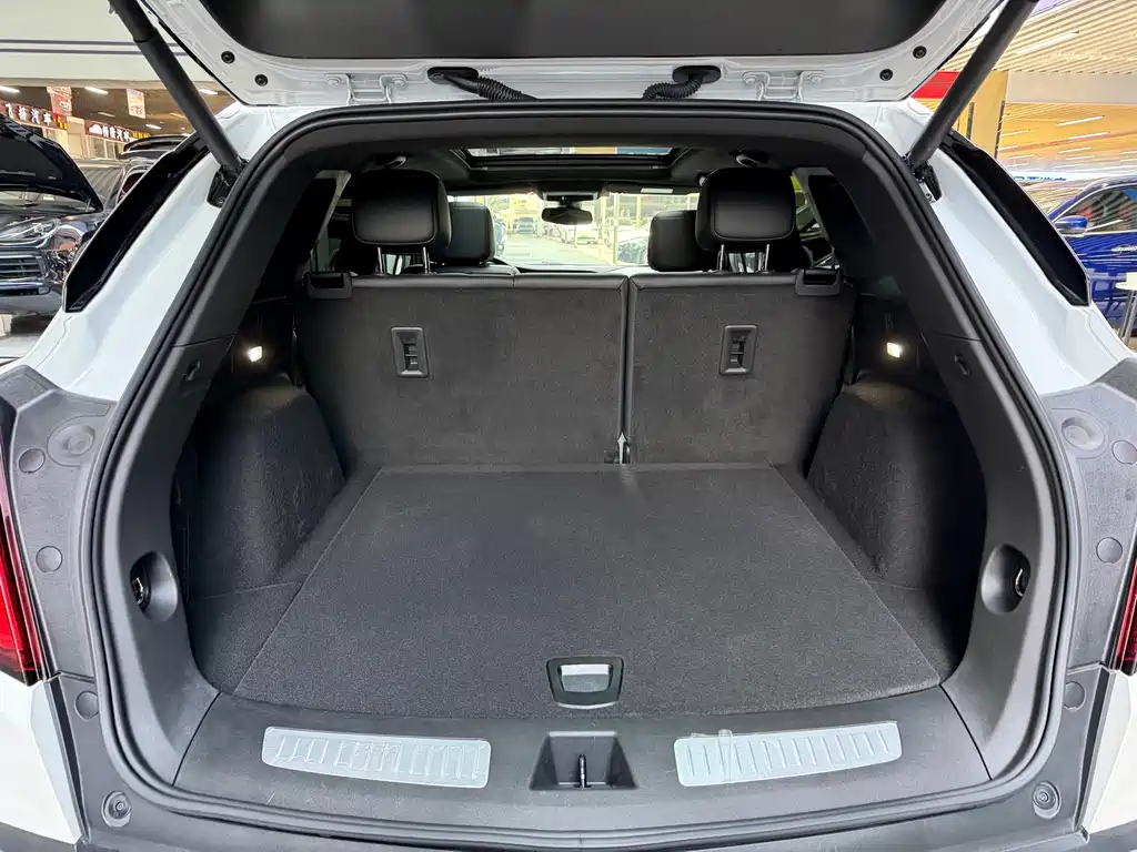 Cadillac XT5 2021 2.0T two-wheel drive luxury model купить на сайте DeffCars