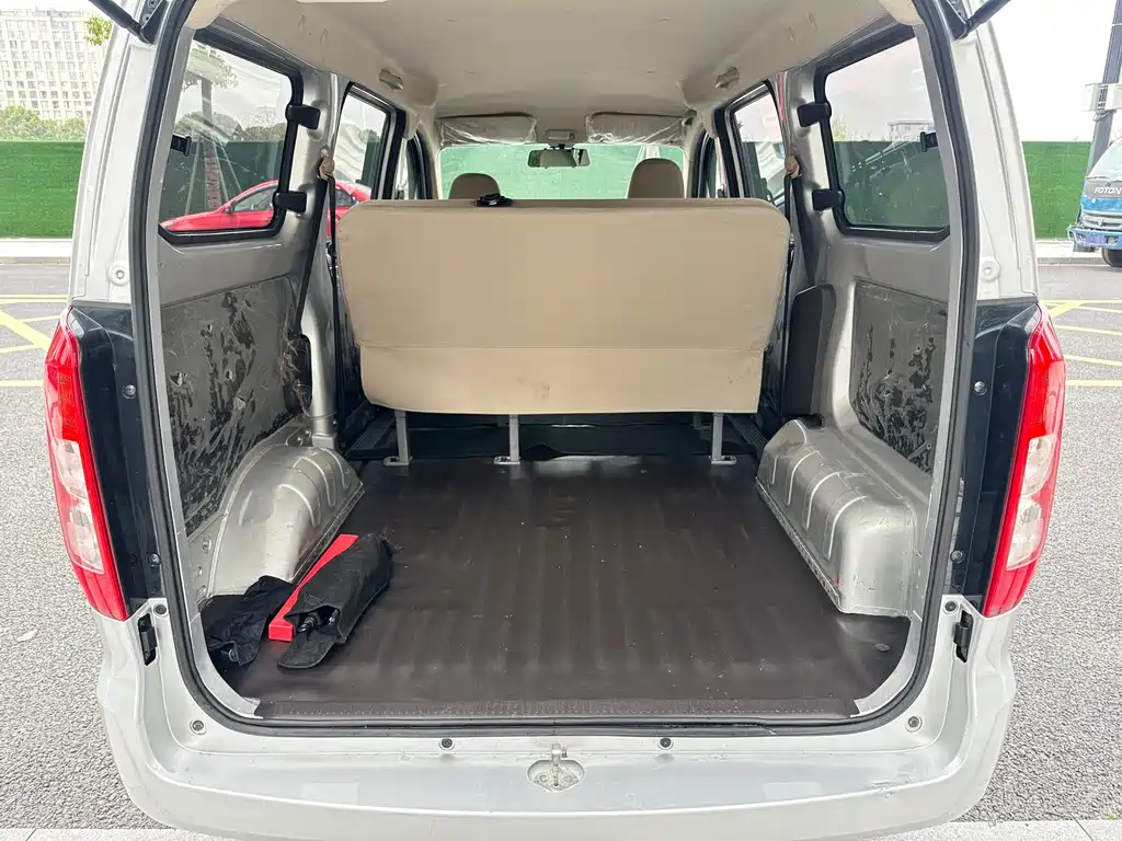 Wuling Hongguang V 2022 1.5L Jinchue version electric power assist LAR купить на сайте DeffCars